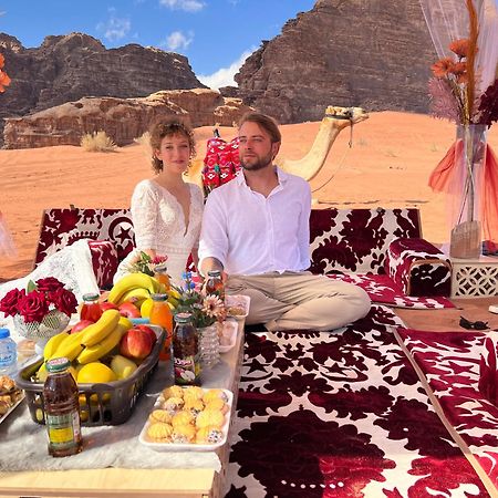 Moon Magic Valley Apartment Wadi Rum Bagian luar foto