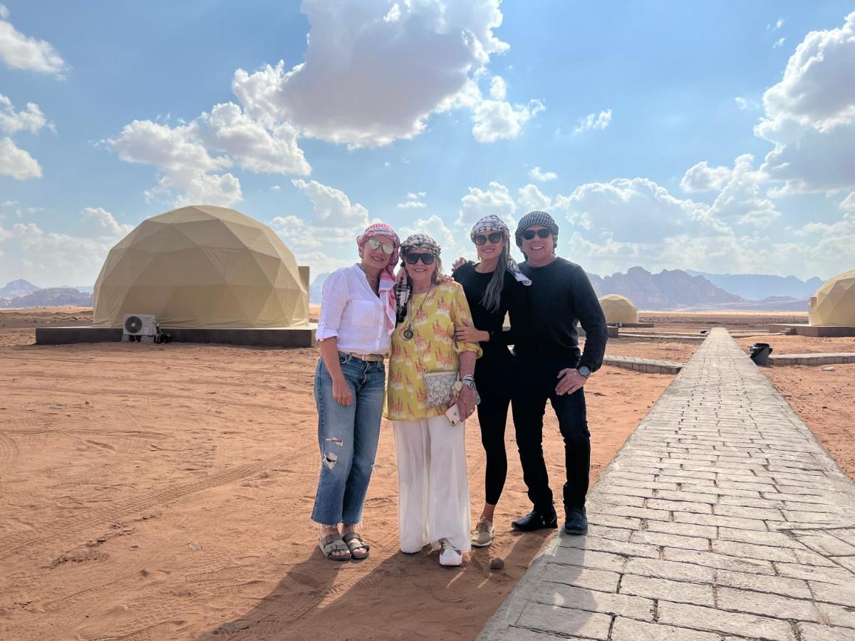 Moon Magic Valley Apartment Wadi Rum Bagian luar foto