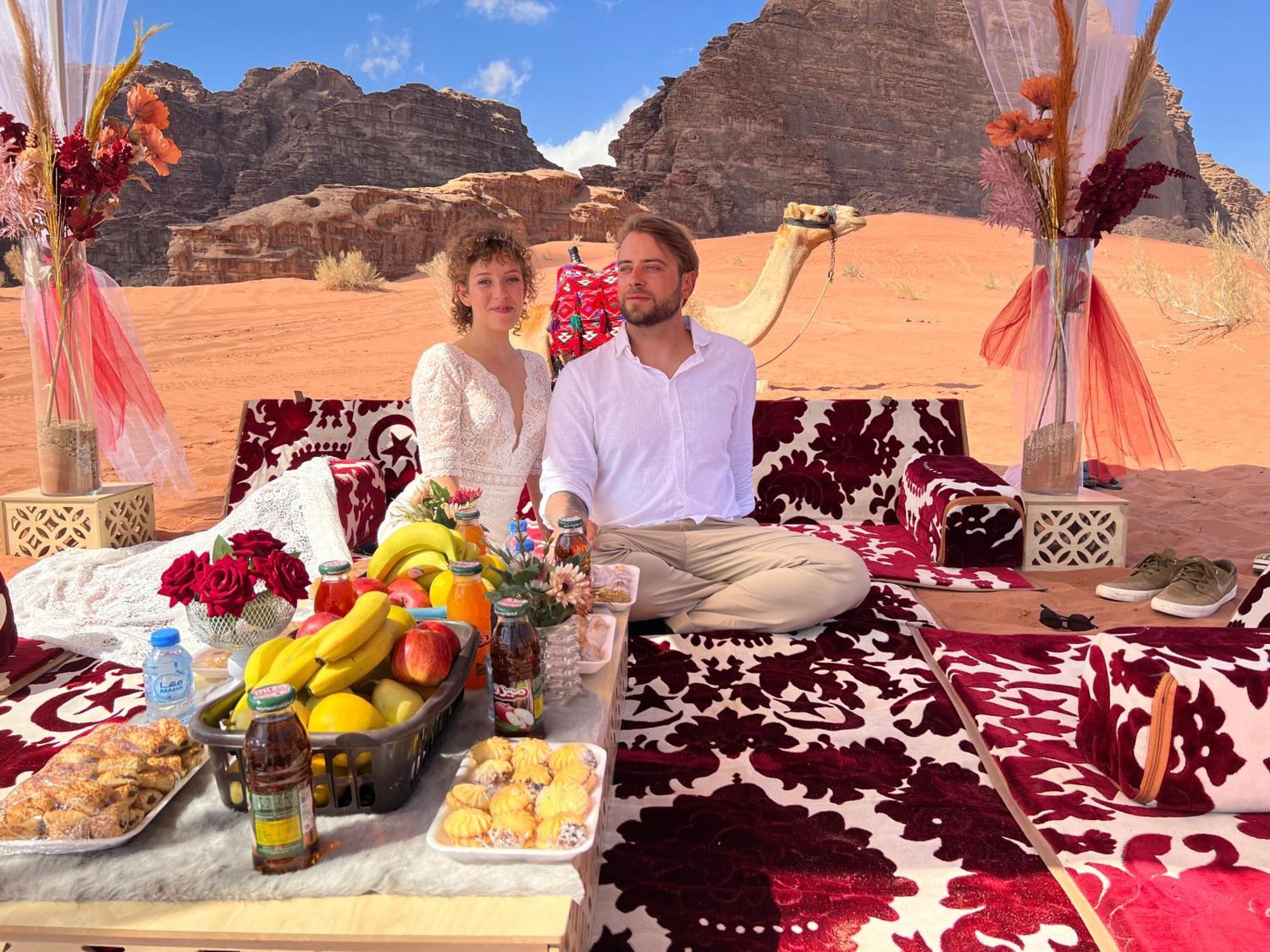 Moon Magic Valley Apartment Wadi Rum Bagian luar foto