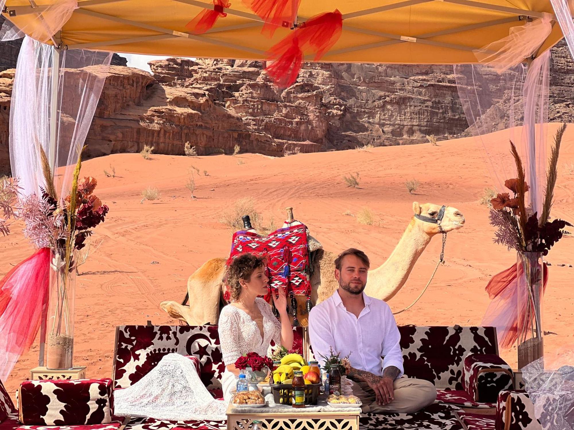 Moon Magic Valley Apartment Wadi Rum Bagian luar foto