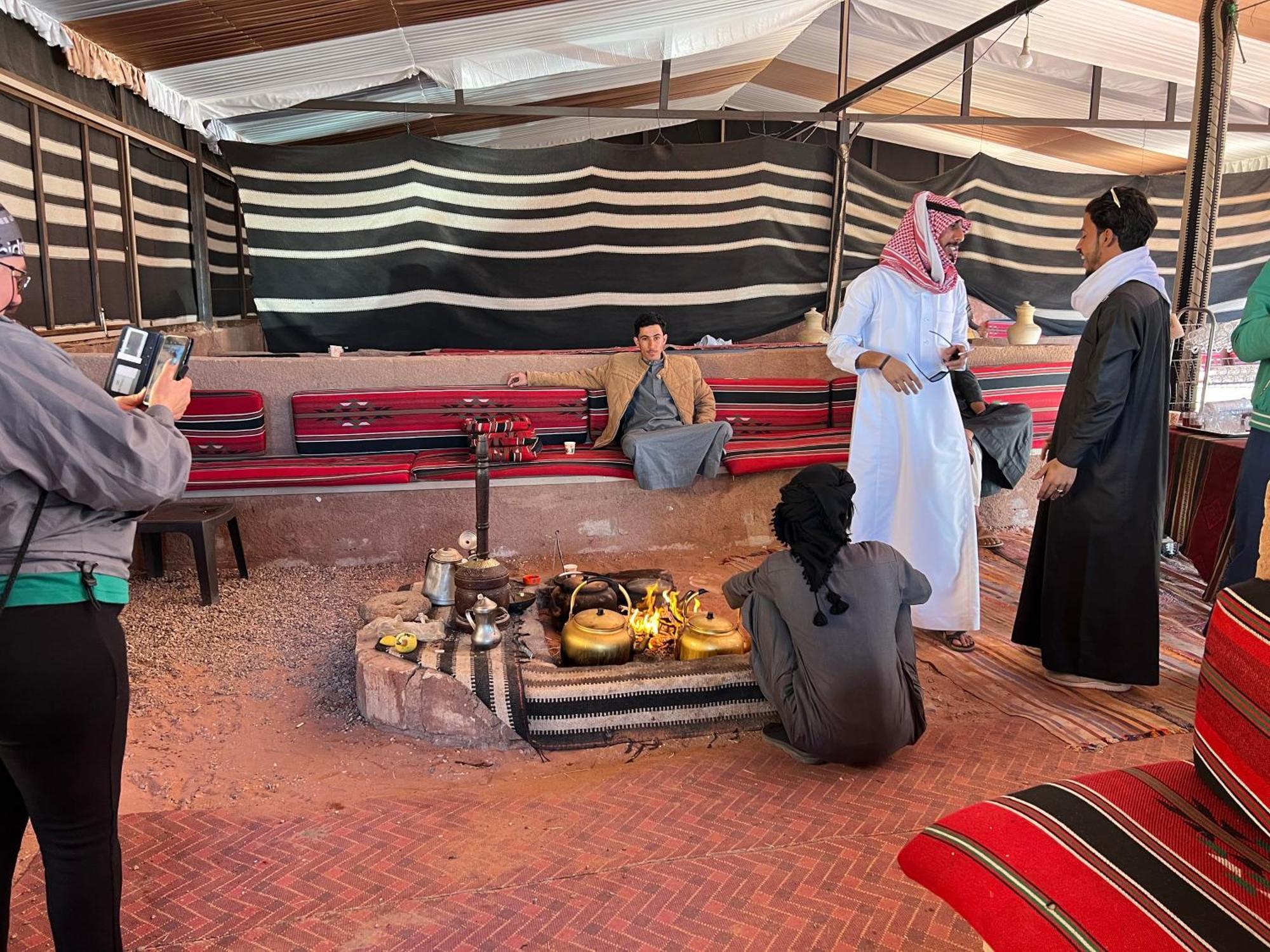 Moon Magic Valley Apartment Wadi Rum Bagian luar foto