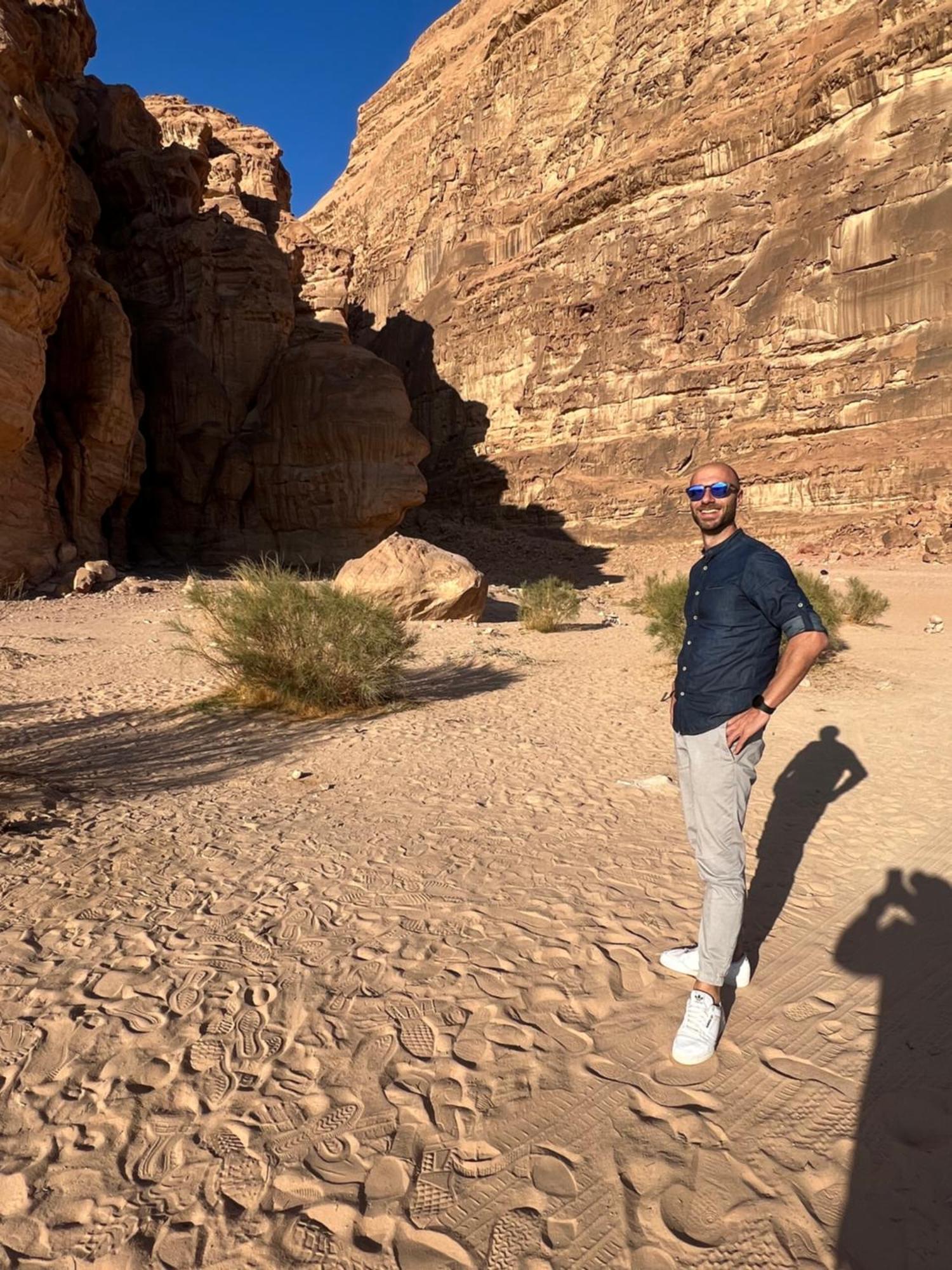 Moon Magic Valley Apartment Wadi Rum Bagian luar foto