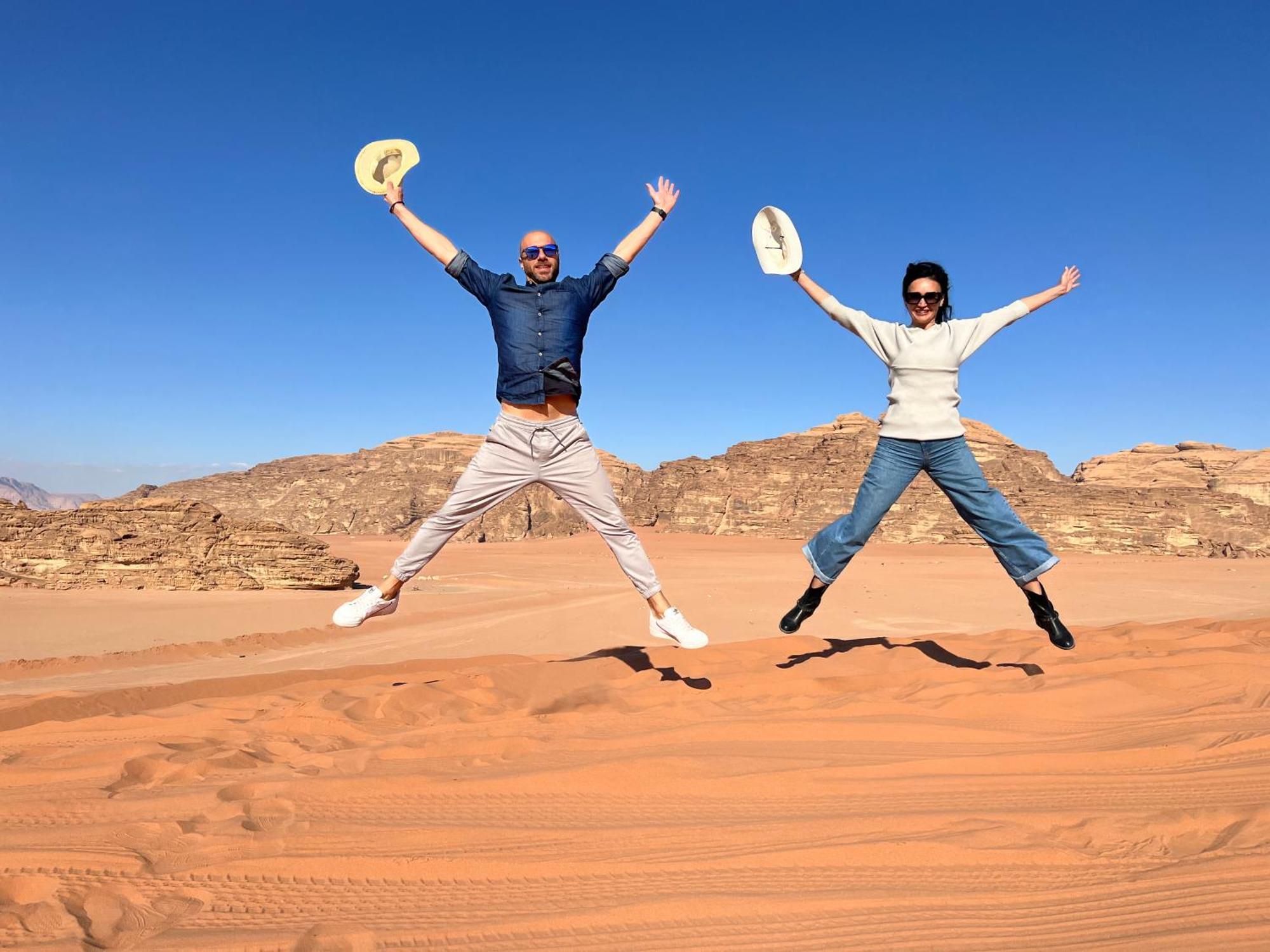 Moon Magic Valley Apartment Wadi Rum Bagian luar foto