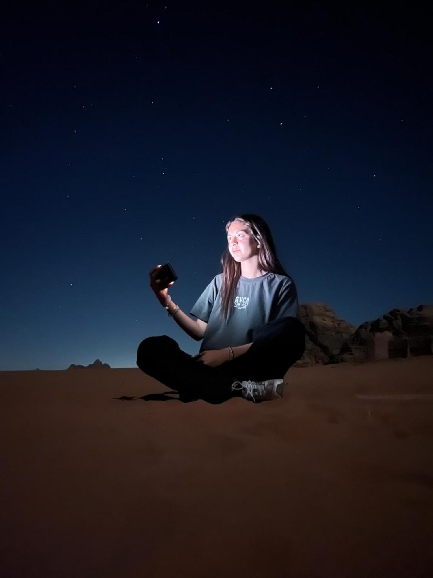 Moon Magic Valley Apartment Wadi Rum Bagian luar foto