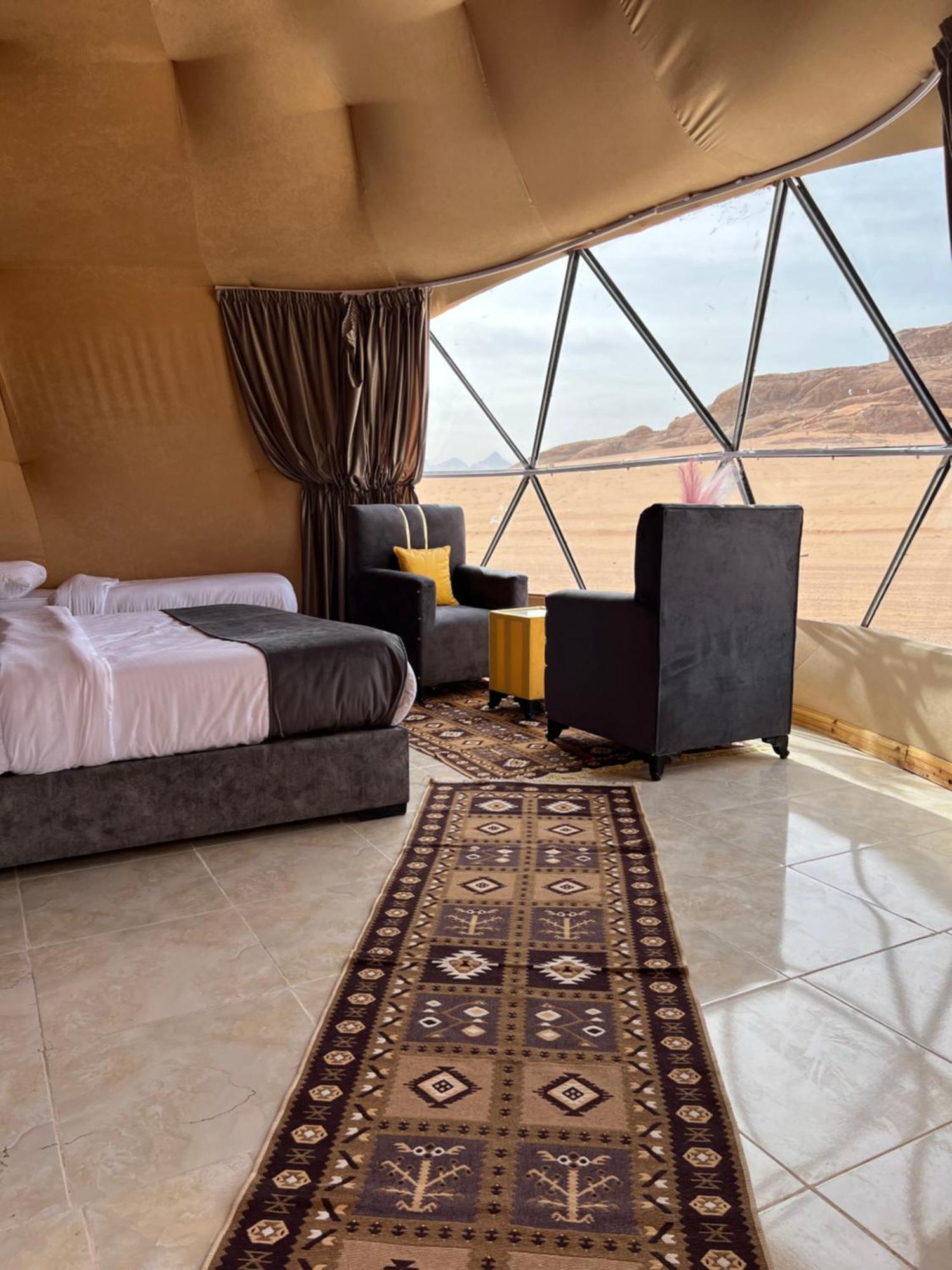 Moon Magic Valley Apartment Wadi Rum Bagian luar foto