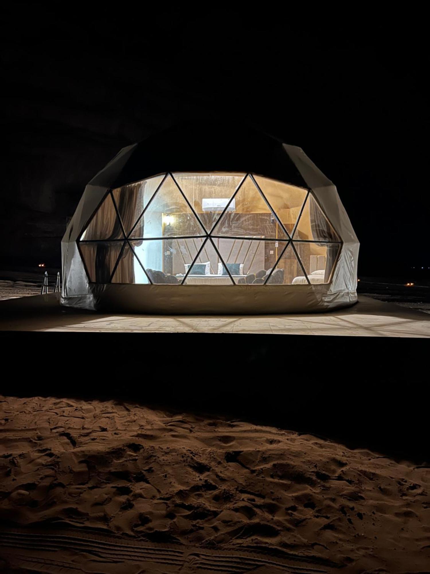 Moon Magic Valley Apartment Wadi Rum Bagian luar foto