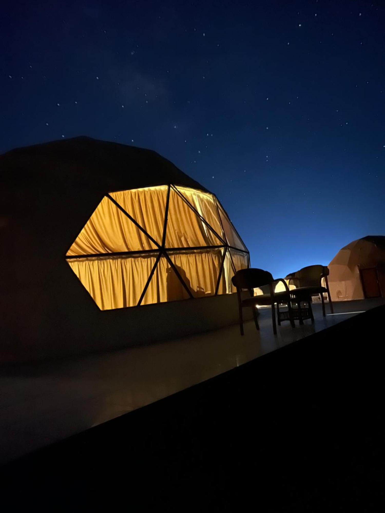 Moon Magic Valley Apartment Wadi Rum Bagian luar foto